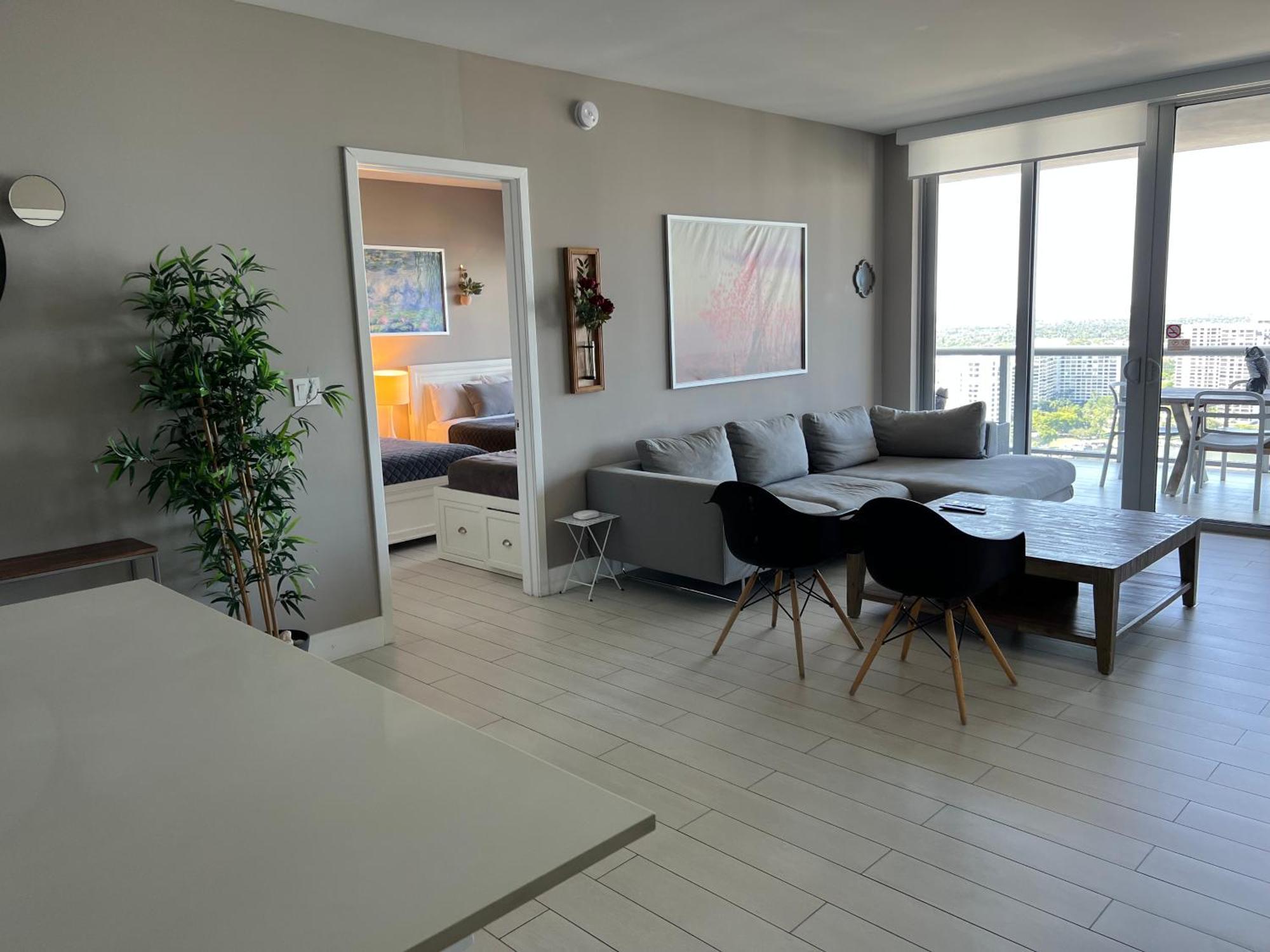 Mvr Apartments At Beachwalk Resort Hallandale Beach Exterior foto