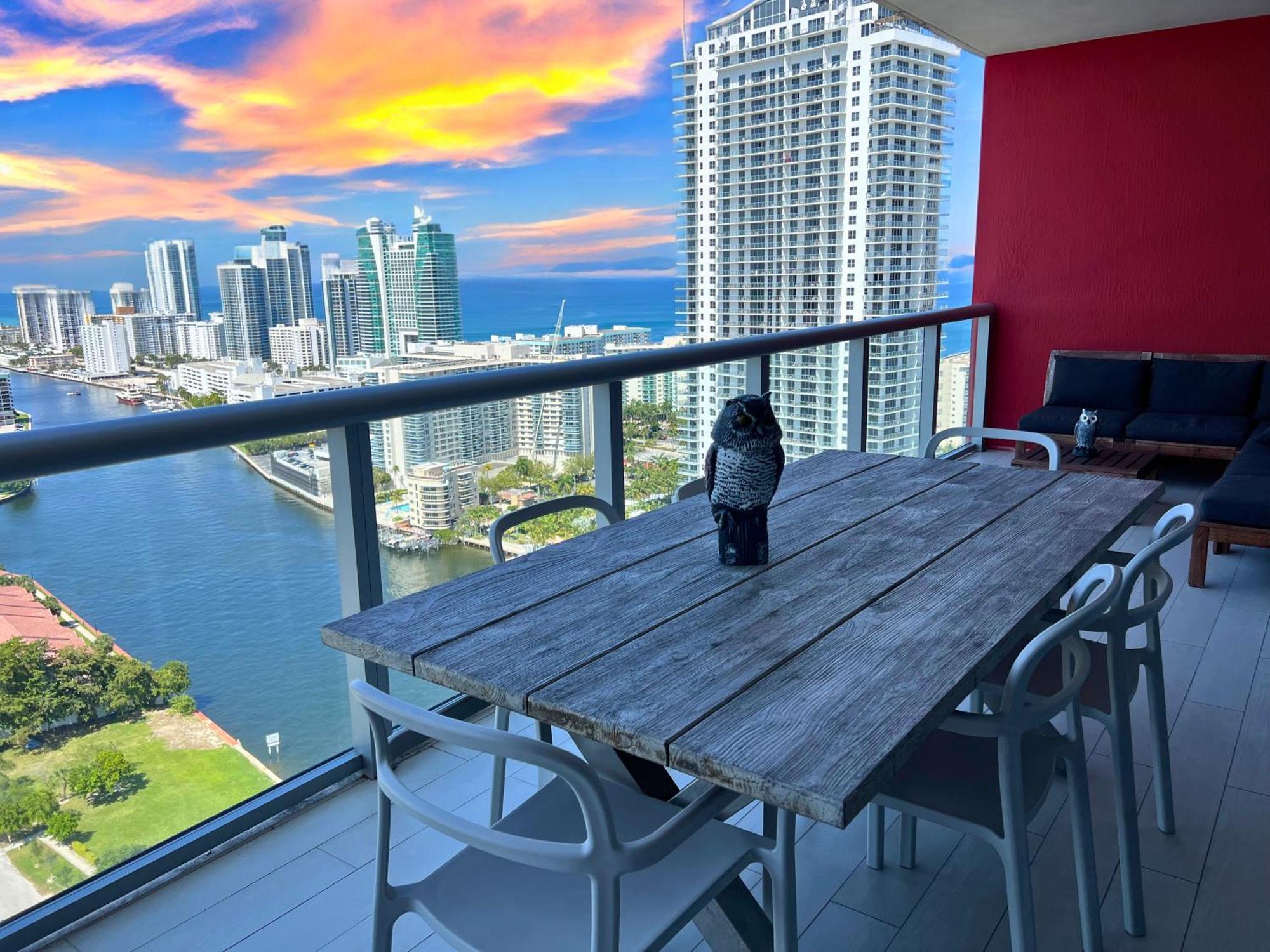 Mvr Apartments At Beachwalk Resort Hallandale Beach Exterior foto