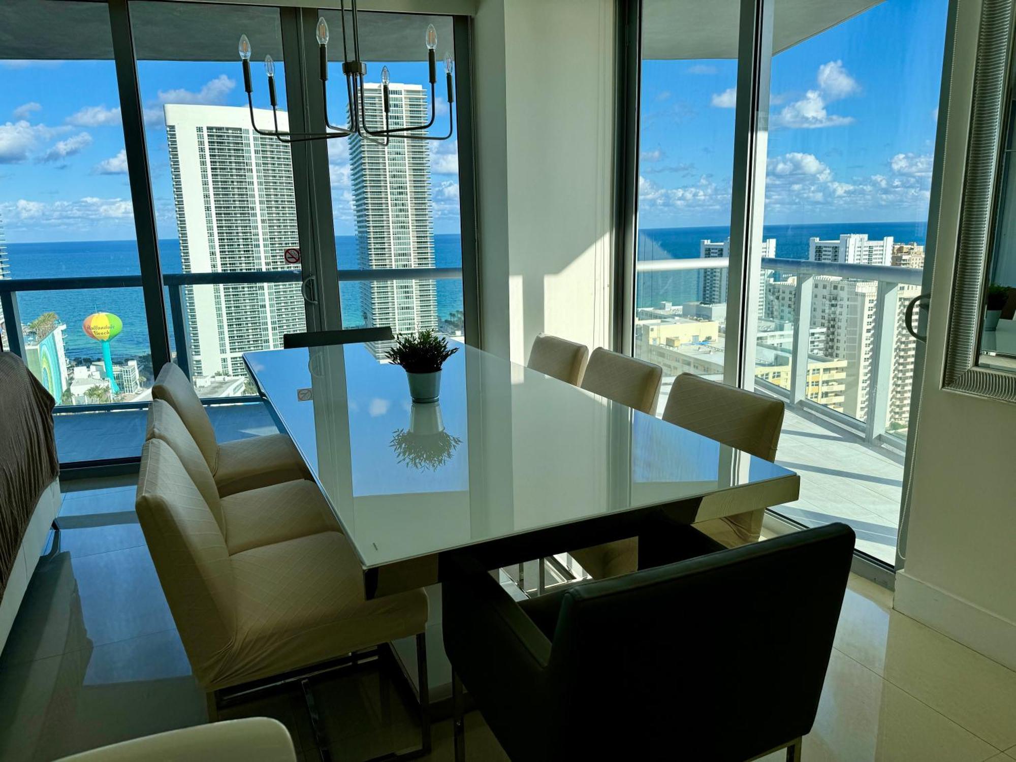 Mvr Apartments At Beachwalk Resort Hallandale Beach Exterior foto