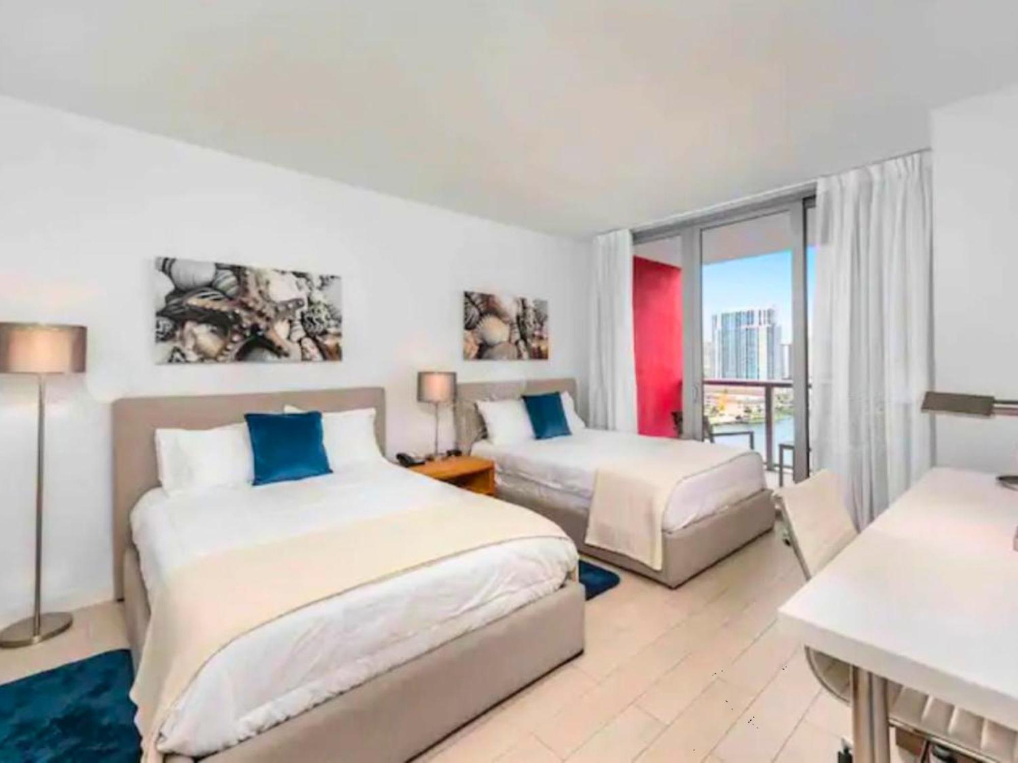 Mvr Apartments At Beachwalk Resort Hallandale Beach Exterior foto